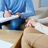 Psychoterapia w leczeniu różnych problemów psychicznych – który rodzaj terapii wybrać?